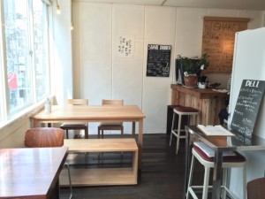大宮駅前店内
